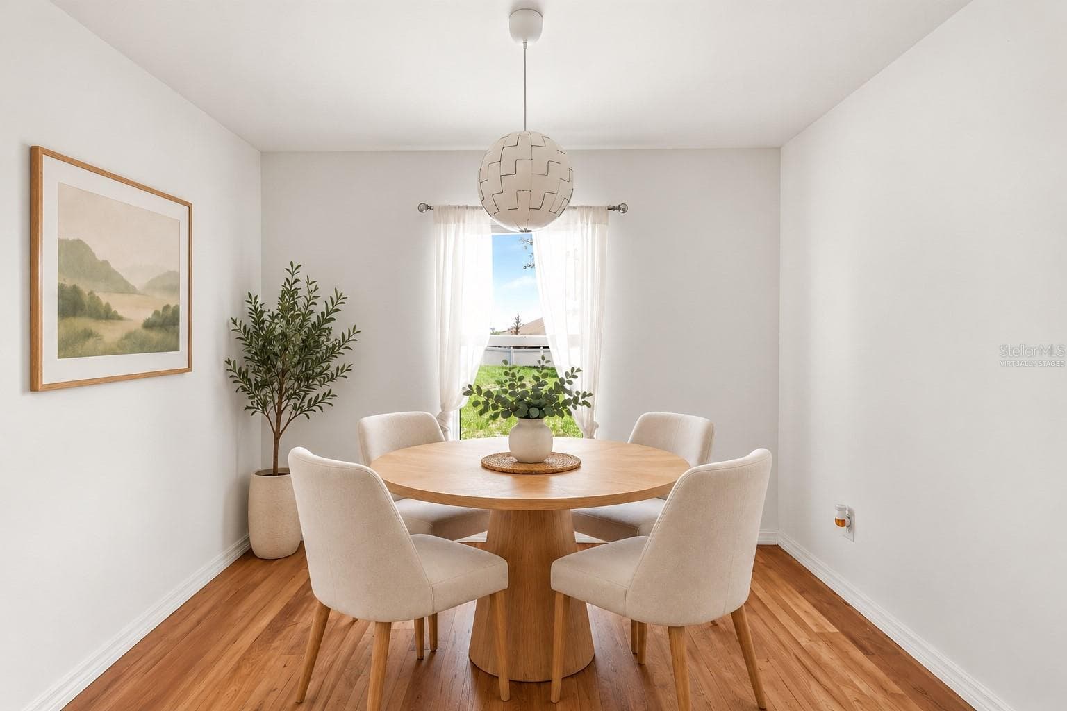 “Virtually staged" - 184 ELEUTHERA DR, LAKE ALFRED