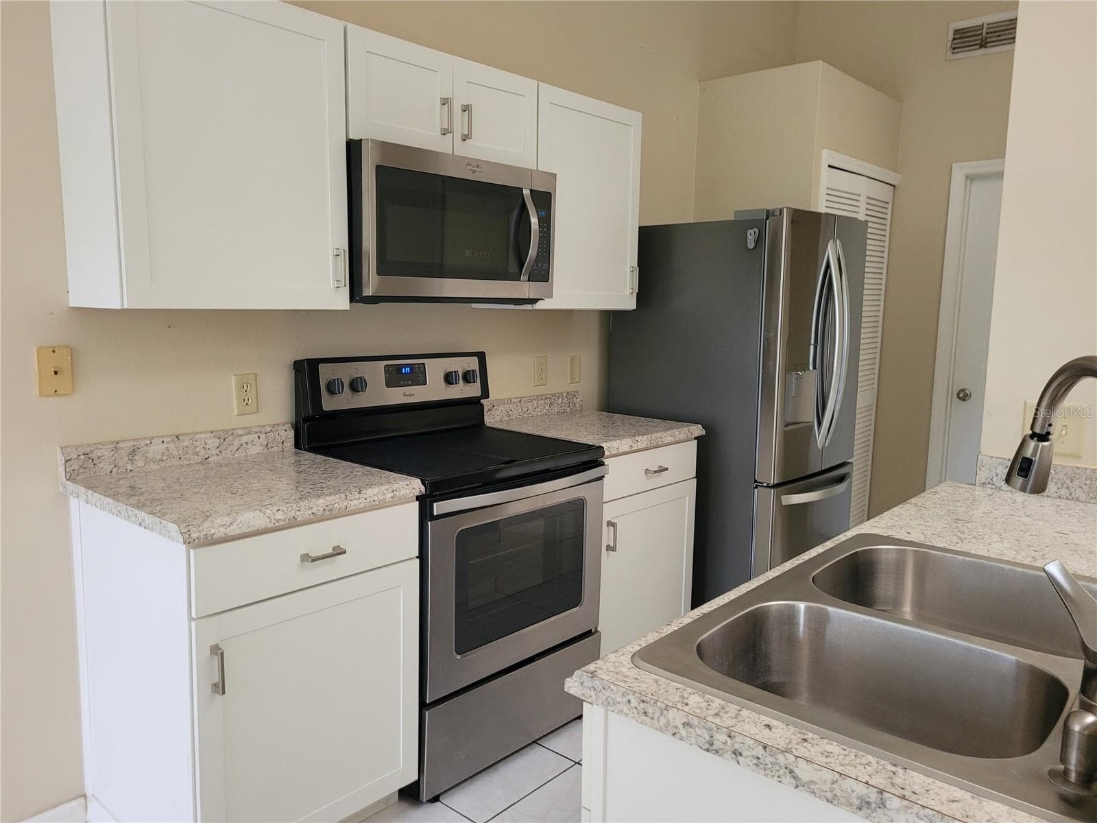 Single Family Residence at 2870 IDLEWEISE DR, DELTONA, photo 4 of 20