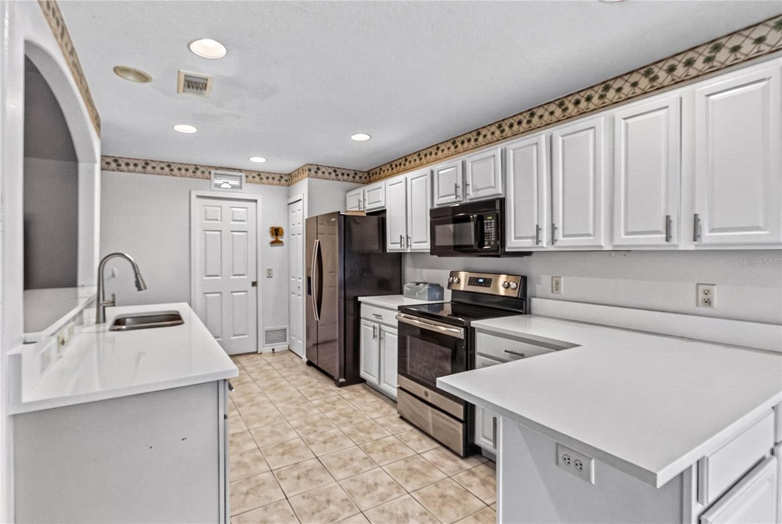 Single Family Residence at 1145 EAGLES LNDG, LEESBURG, photo 16 of 43
