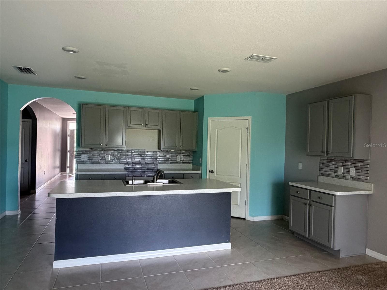 Kitchen - 160 OLD MILL POND RD, EDGEWATER