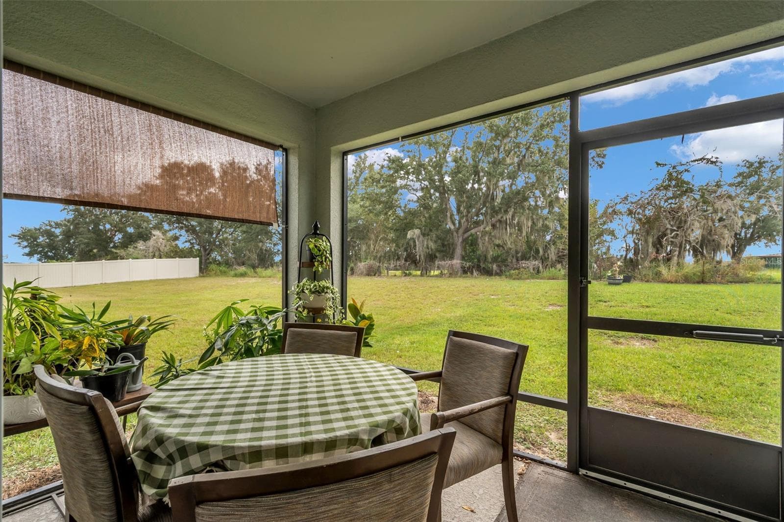 Single Family Residence at 988 CAMBRIDGE DR, WINTER HAVEN, photo 14 of 27