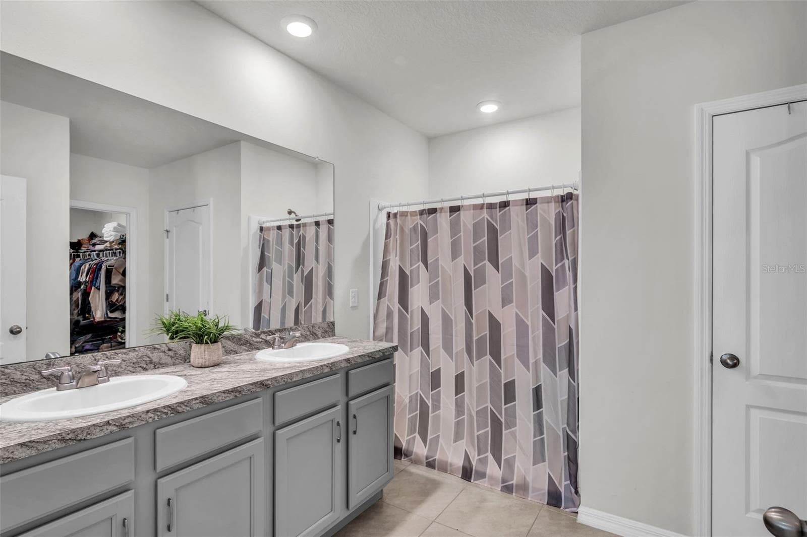 Single Family Residence at 988 CAMBRIDGE DR, WINTER HAVEN, photo 20 of 27