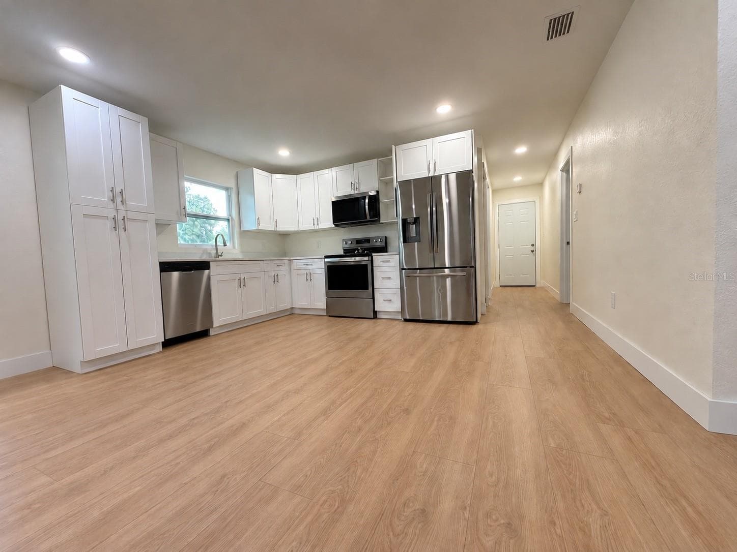 Single Family Residence at 828 30TH ST NW, WINTER HAVEN, photo 5 of 38