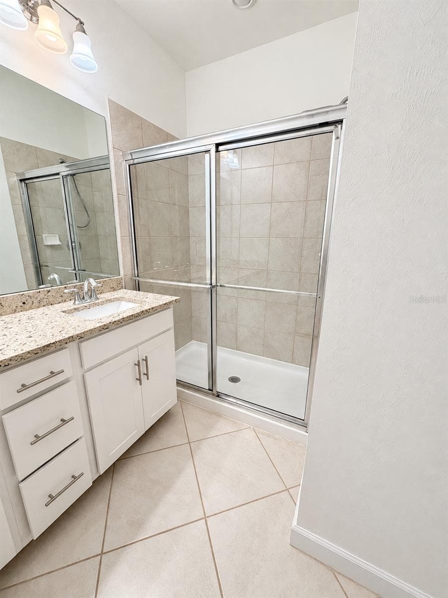 Townhouse at 15263 SUNNY DAY DR, BRADENTON, photo 13 of 20