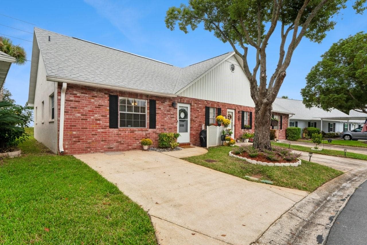Condominium at 6709 DEVONSHIRE LN #10A, NEW PORT RICHEY, photo 29 of 62