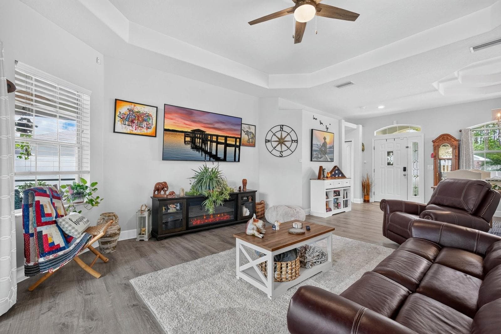 Living room has high ceiling, ceiling fan and tray - 72 KARAS TRL, PALM COAST