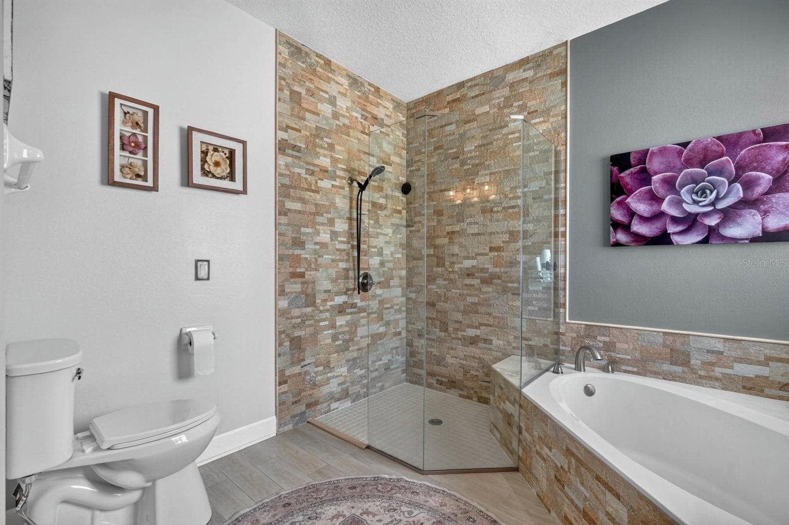 ensuite bathroom - 72 KARAS TRL, PALM COAST