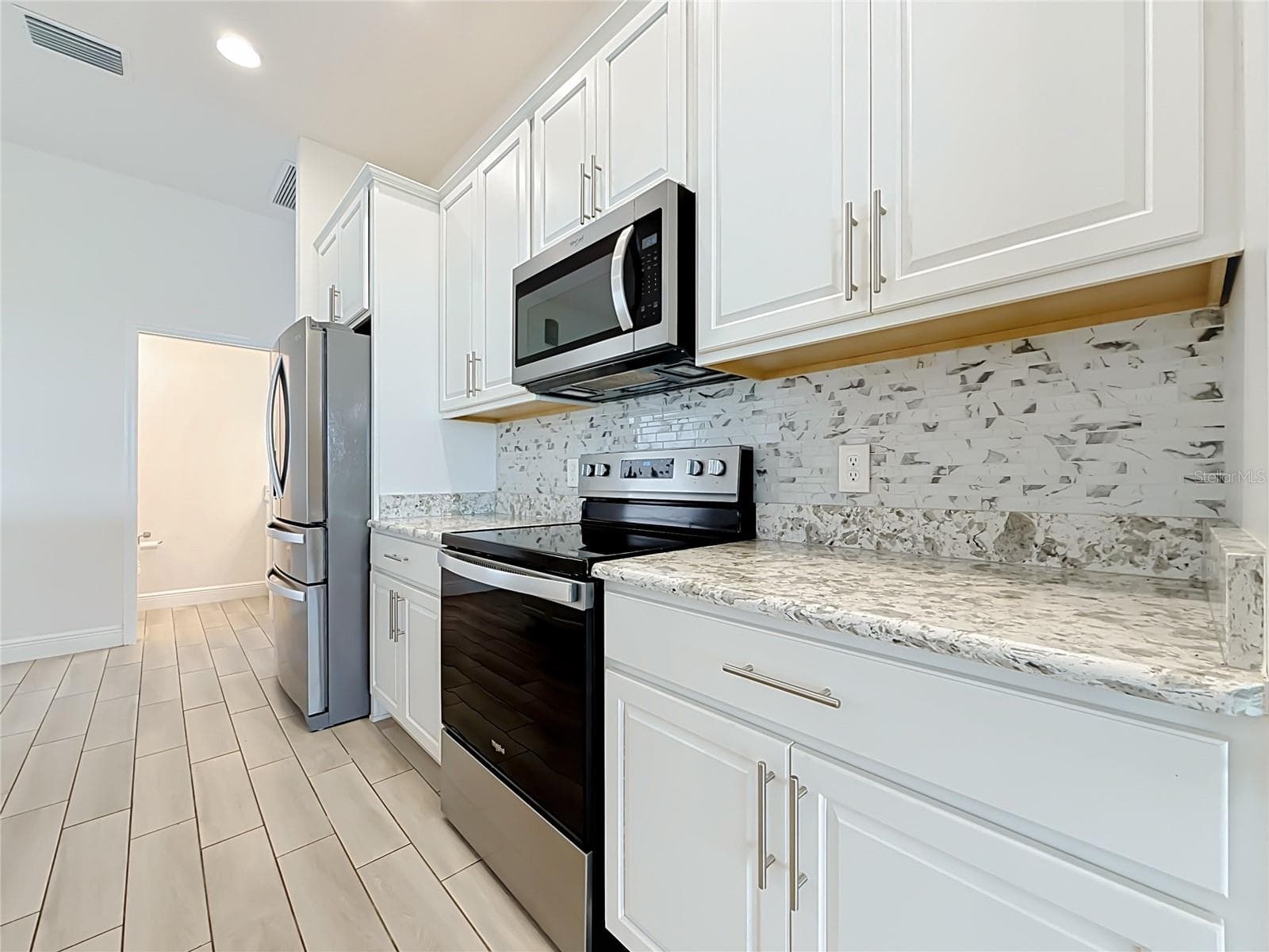 Single Family Residence at 10371 ADDISON SHORE WAY, OXFORD, photo 15 of 61
