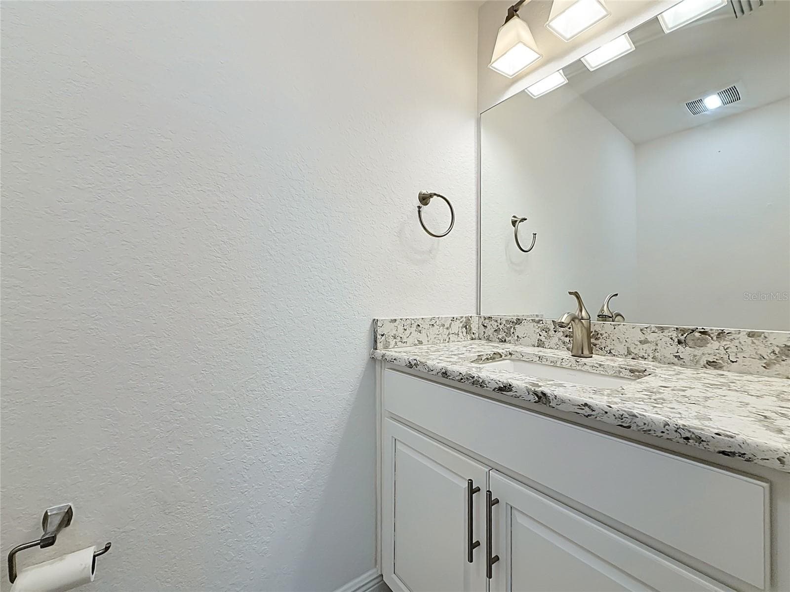 Half bathroom - 10371 ADDISON SHORE WAY, OXFORD