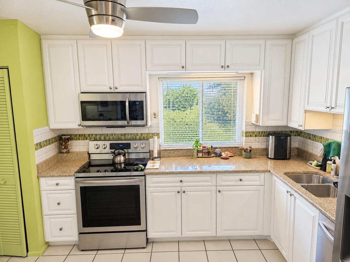 Condominium at 3706 SUN EAGLE LN #17B, BRADENTON, photo 3 of 26