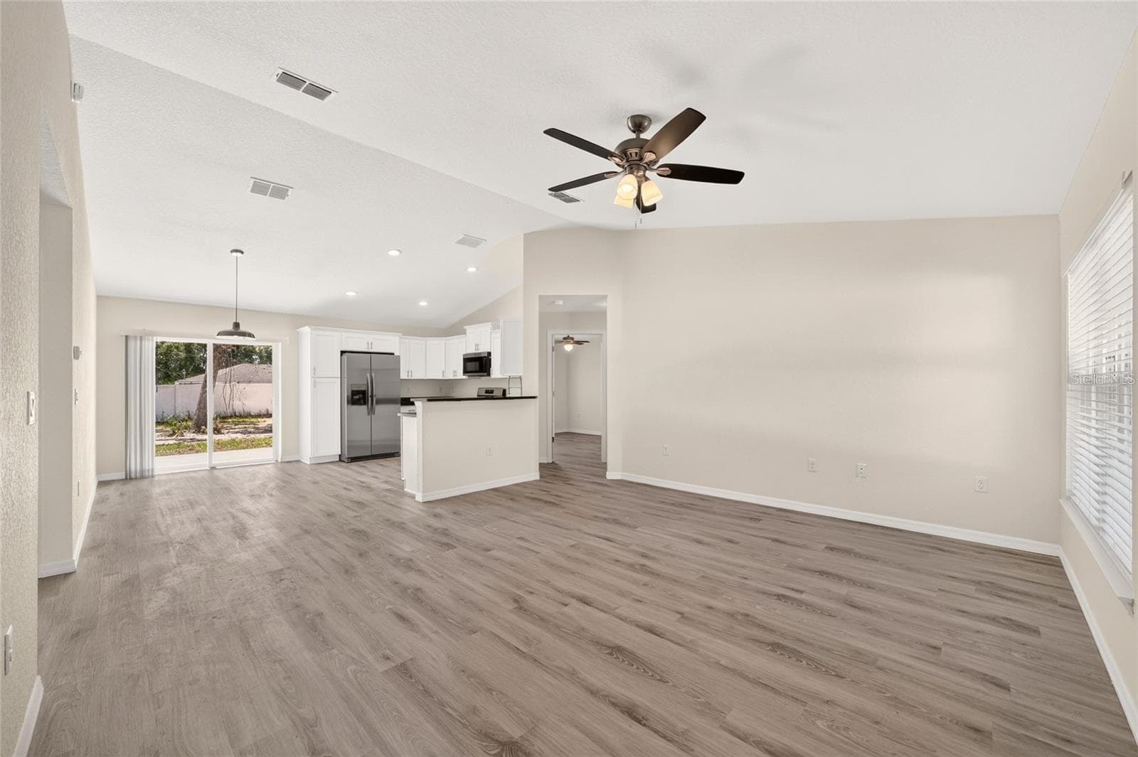 same model different flooring - 3 FISHER WAY PL, OCKLAWAHA