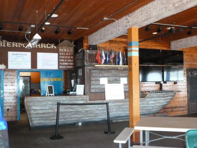Steam Shack downstairs. Yummy - 3 FISHER WAY PL, OCKLAWAHA