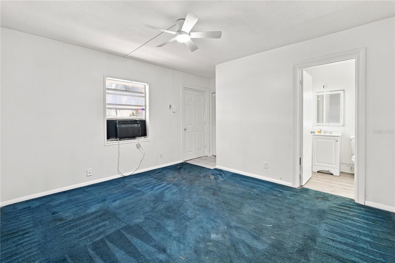 Single Family Residence at 5562 S US 301, BUSHNELL, photo 10 of 61