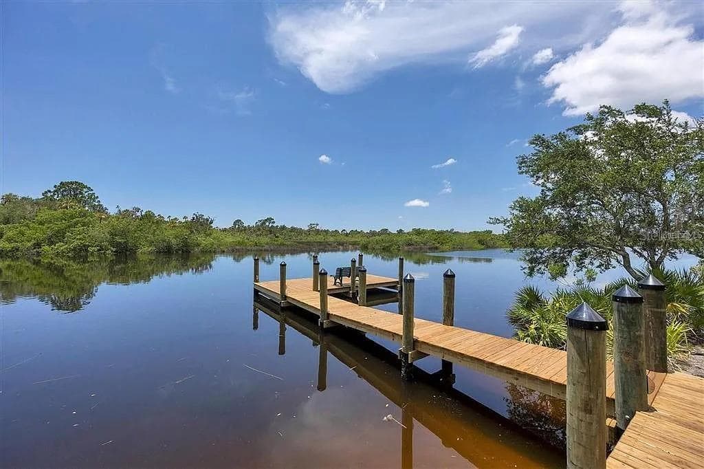 Single Family Residence at 5903 RIVER FOREST CIR, BRADENTON, photo 13 of 14