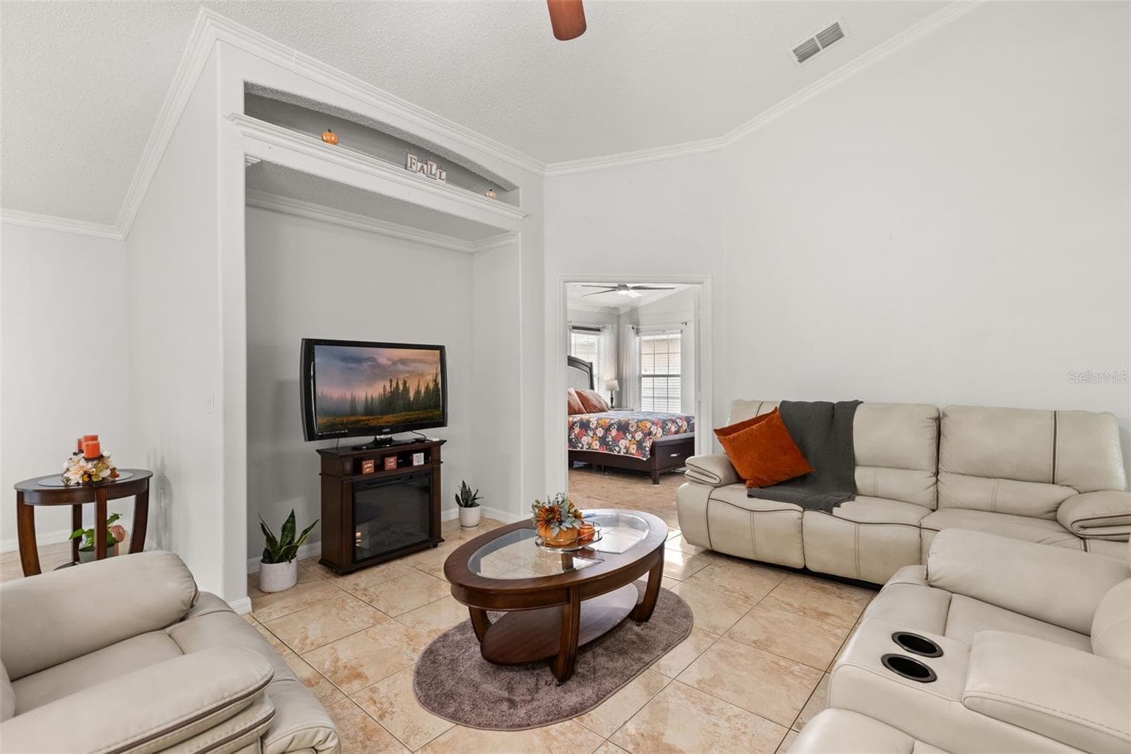 Single Family Residence at 1126 WOODFLOWER WAY, CLERMONT, photo 6 of 36