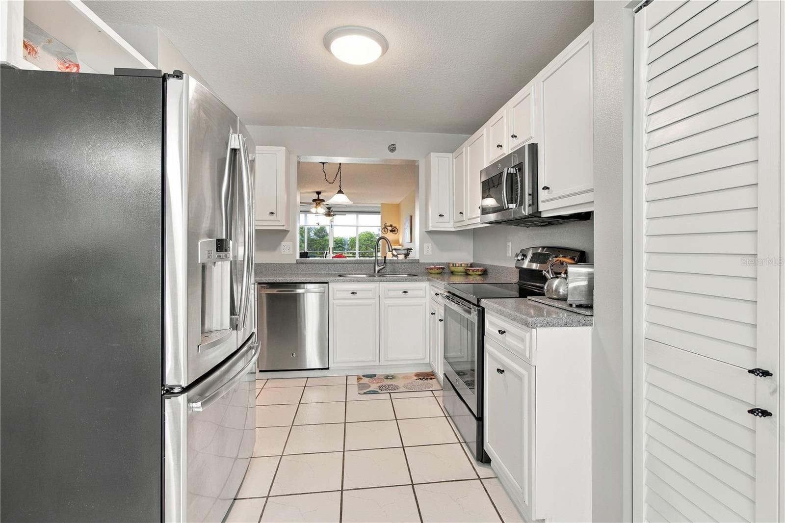 Condominium at 3780 PINEBROOK CIR #307, BRADENTON, photo 10 of 53