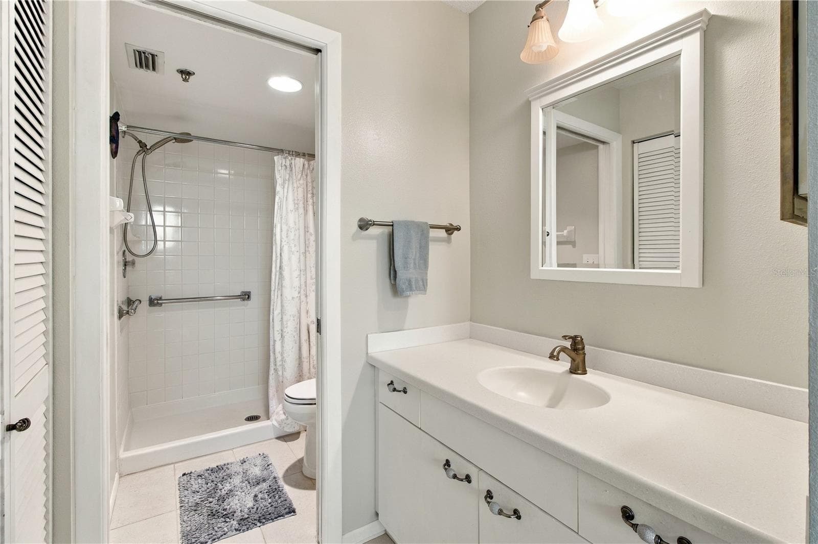 Primary bath - 3780 PINEBROOK CIR #307, BRADENTON