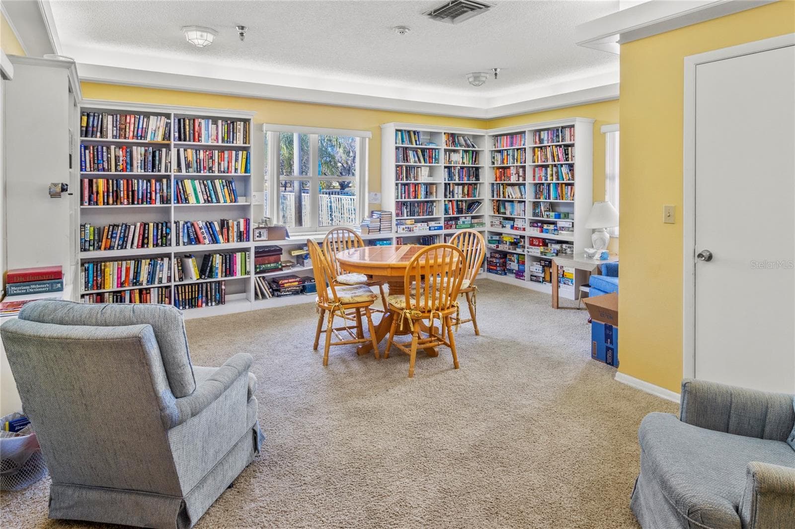 Library - 3780 PINEBROOK CIR #307, BRADENTON