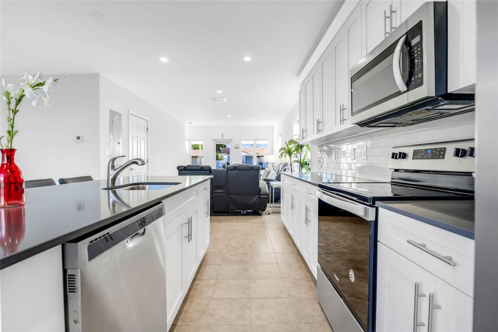 Single Family Residence at 17970 SW 105TH AVE, MIAMI, photo 10 of 55