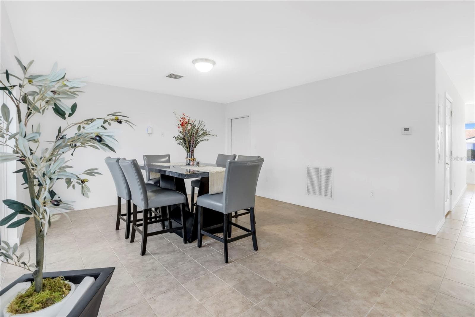 Single Family Residence at 17970 SW 105TH AVE, MIAMI, photo 18 of 55