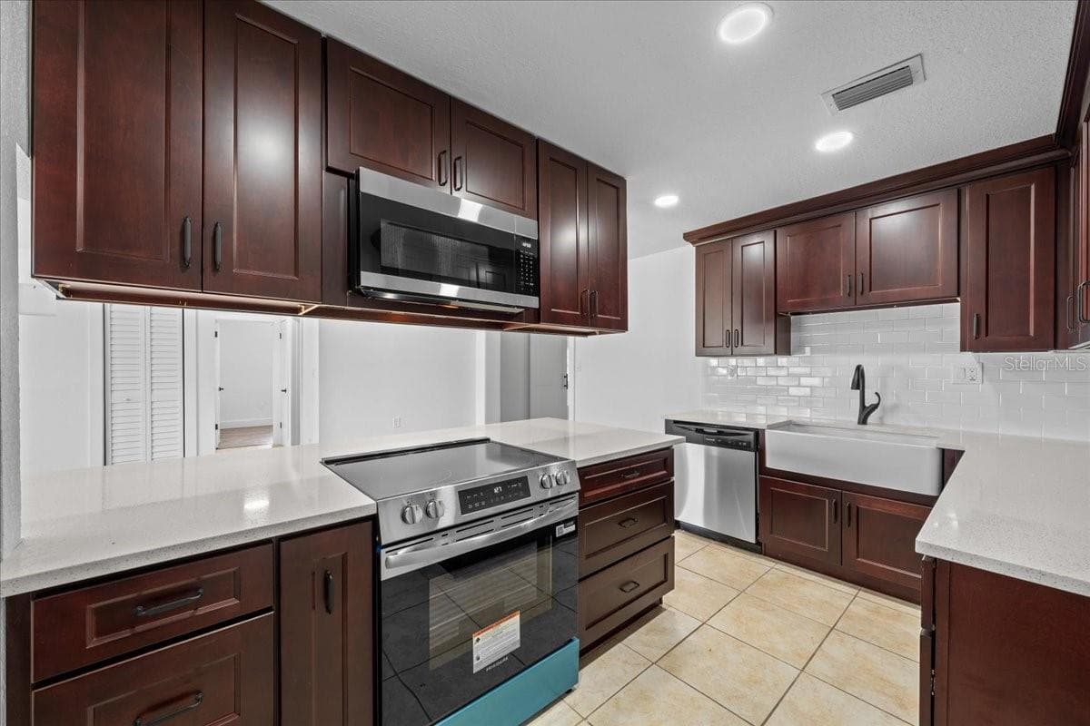 Single Family Residence at 21059 EXMORE AVE, PORT CHARLOTTE, photo 13 of 53