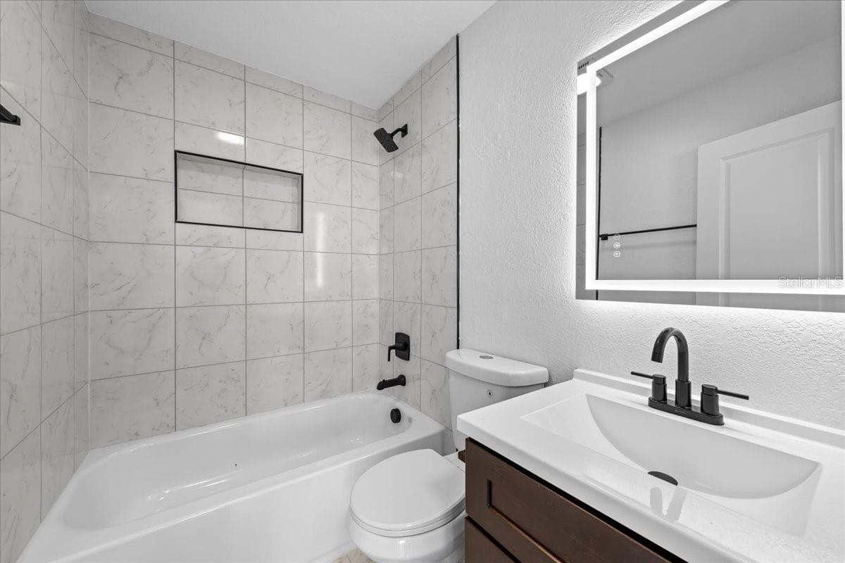 Bathroom 1 / Hallway - 21059 EXMORE AVE, PORT CHARLOTTE