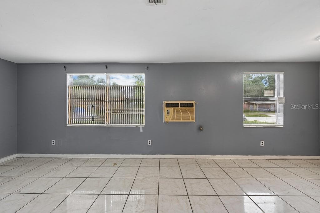 Single Family Residence at 5016 S 85TH ST, TAMPA, photo 2 of 53