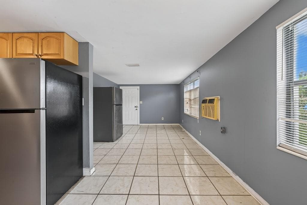 Single Family Residence at 5016 S 85TH ST, TAMPA, photo 4 of 53