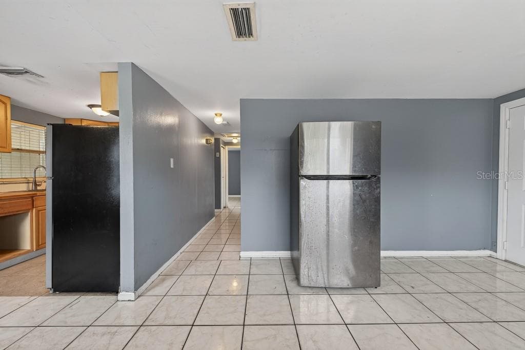 Single Family Residence at 5016 S 85TH ST, TAMPA, photo 6 of 53