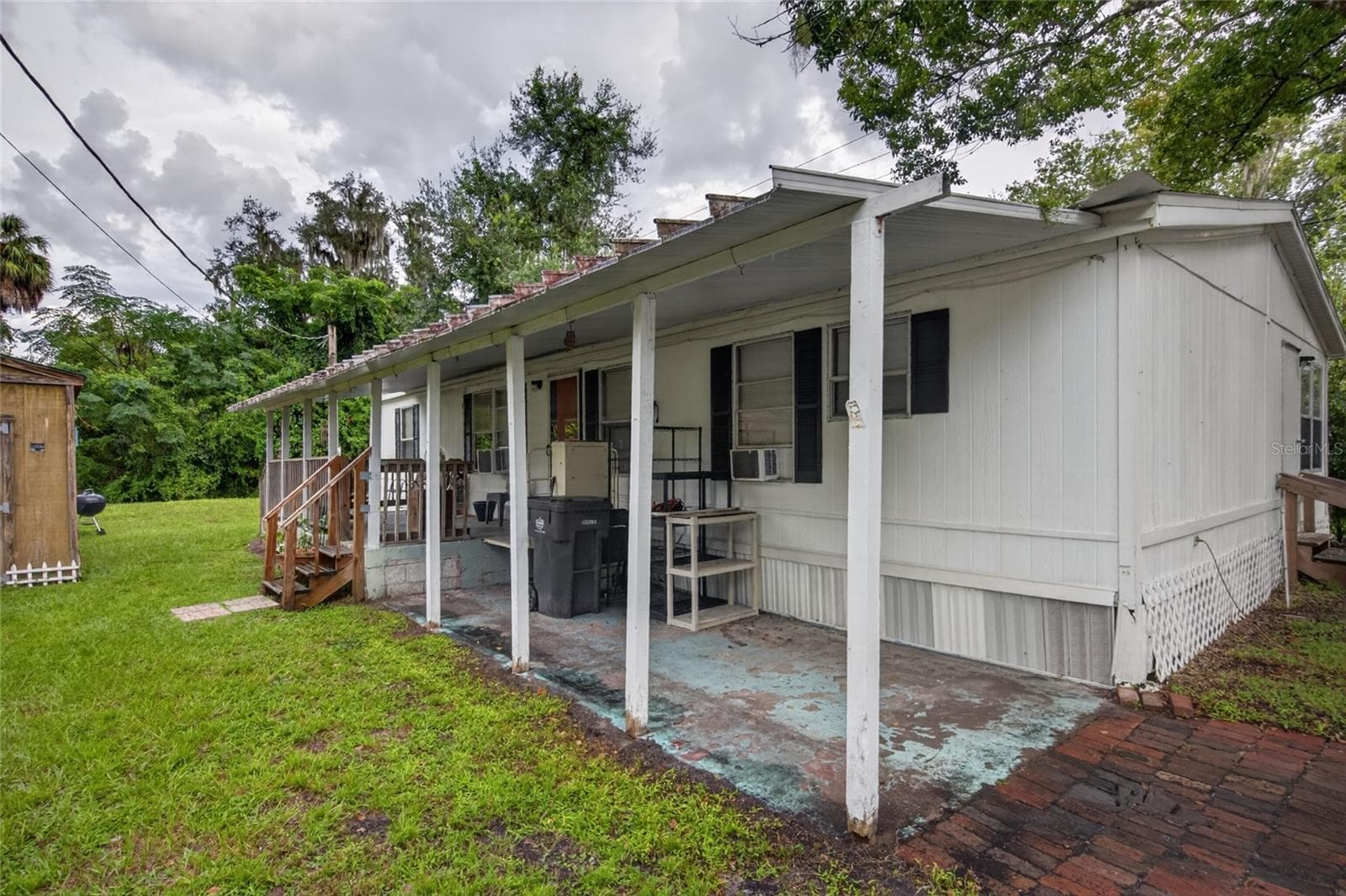 Manufactured Home at 1501 PASADENA DR, SEFFNER, photo 2 of 32