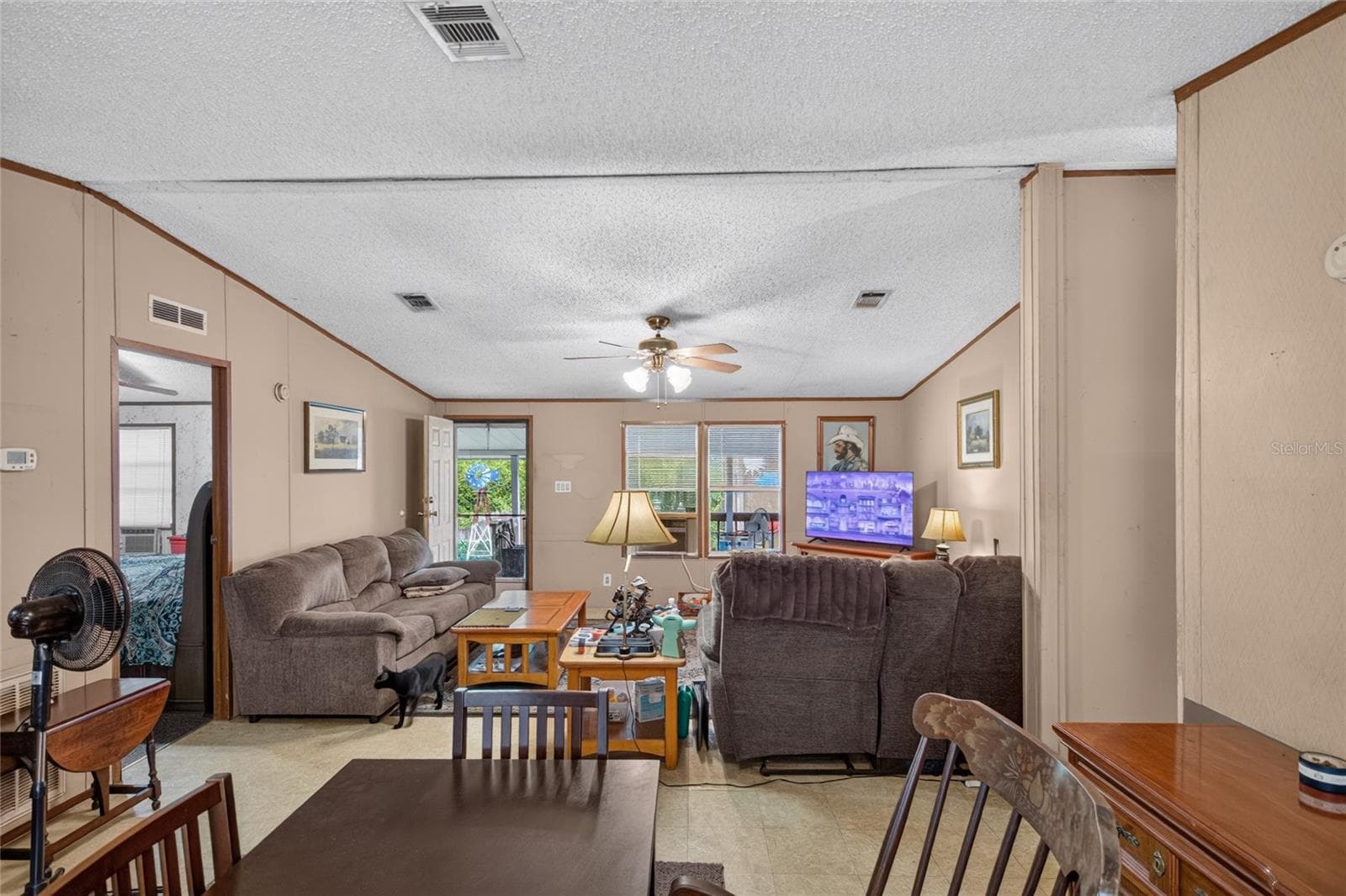 Manufactured Home at 1501 PASADENA DR, SEFFNER, photo 16 of 32