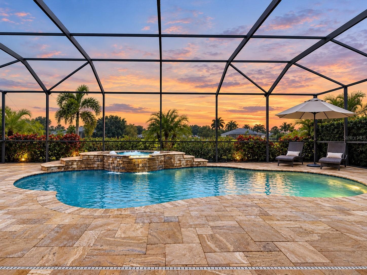 Custom Gas Heated Salt Water Pool & Spa - 17014 E 2ND AVE, BRADENTON