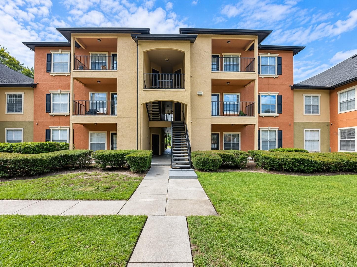5961 WESTGATE DR #2023