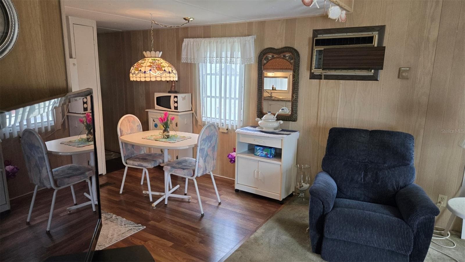 Mobile Home at 3323 BONNIE DR, ELLENTON, photo 3 of 17