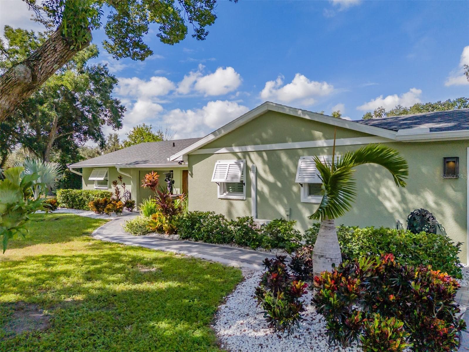 Single Family Residence at 2606 BRUCKEN RD, VALRICO, photo 3 of 90