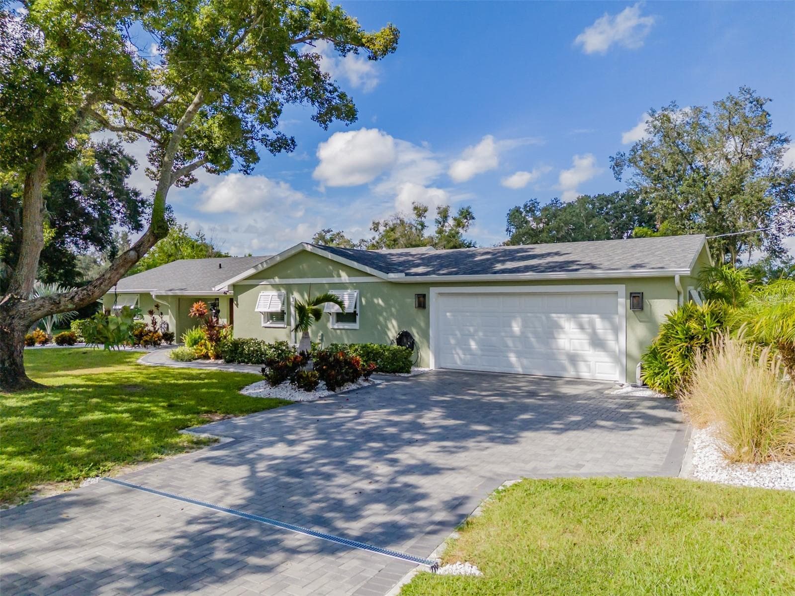Single Family Residence at 2606 BRUCKEN RD, VALRICO, photo 4 of 90