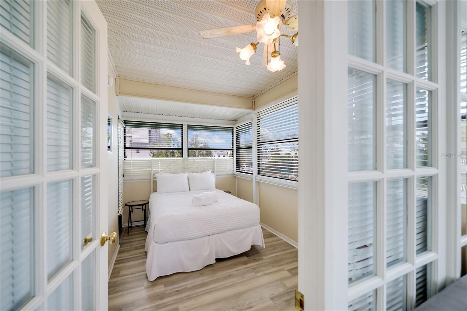 Single Family Residence at 313 MAGNOLIA AVE, ANNA MARIA, photo 14 of 30
