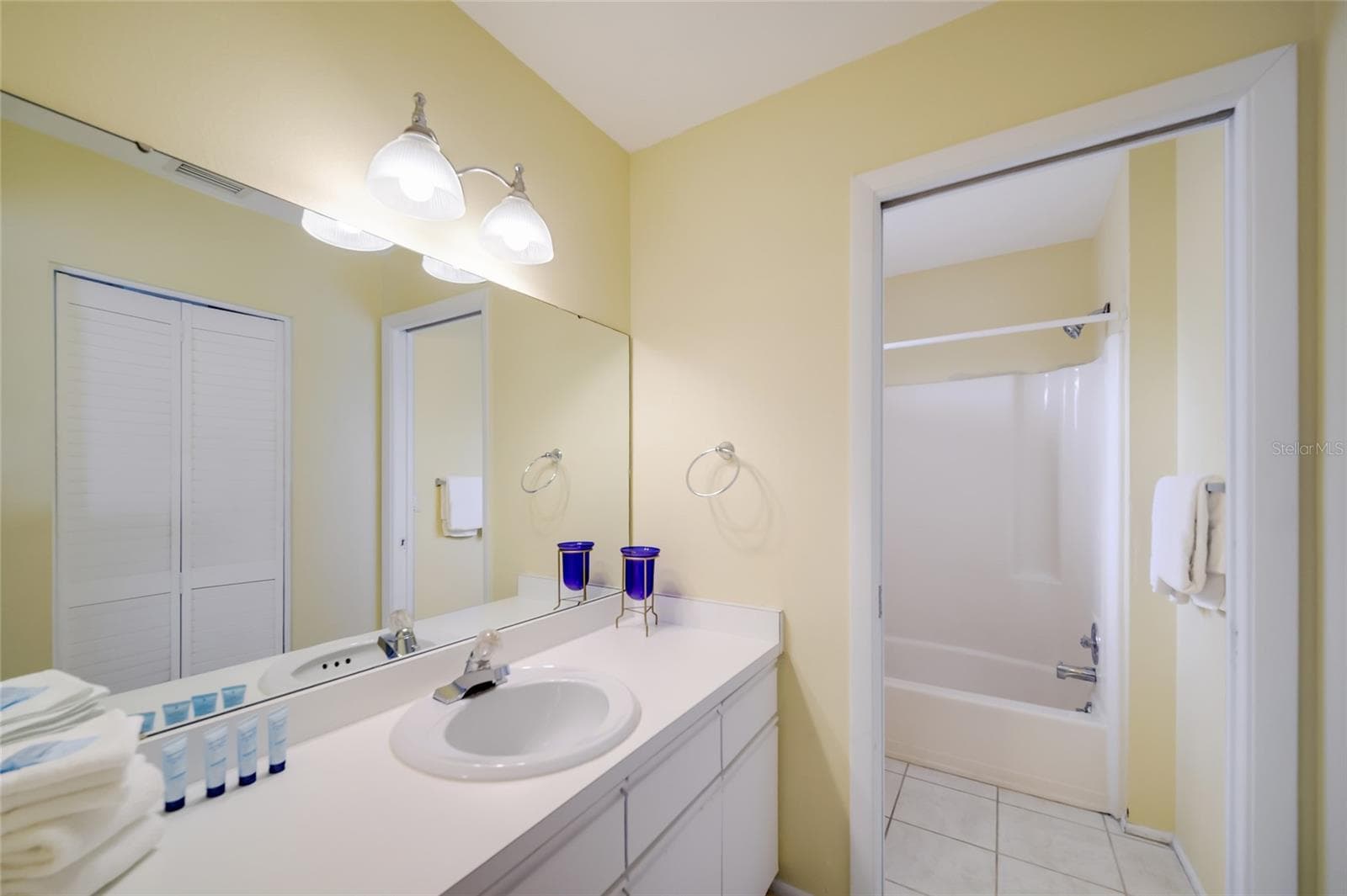 Single Family Residence at 313 MAGNOLIA AVE, ANNA MARIA, photo 18 of 30
