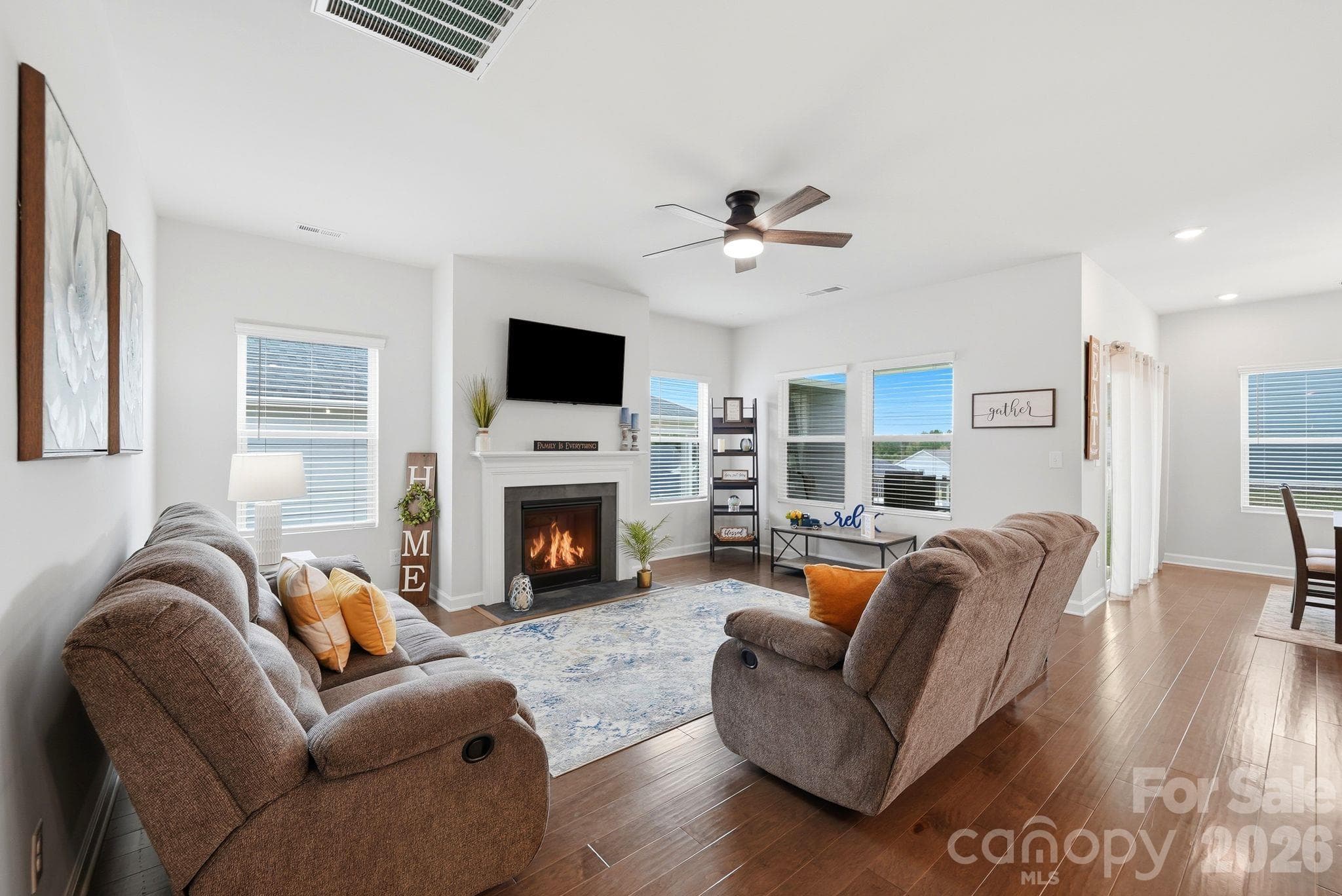 Single Family Residence at 5379 Turtle Creek Drive, Denver, photo 5 of 40