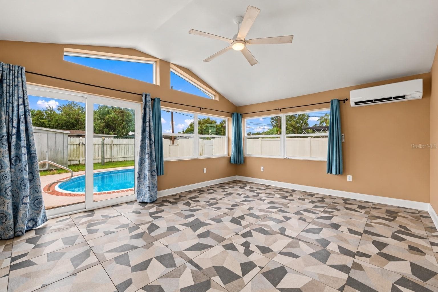 Single Family Residence at 818 90TH AVE N, ST PETERSBURG, photo 18 of 23