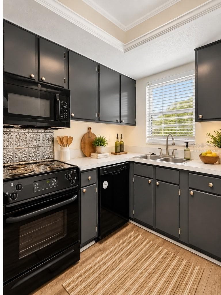 Virtually staged - 101 N GRANDVIEW ST #203, MOUNT DORA