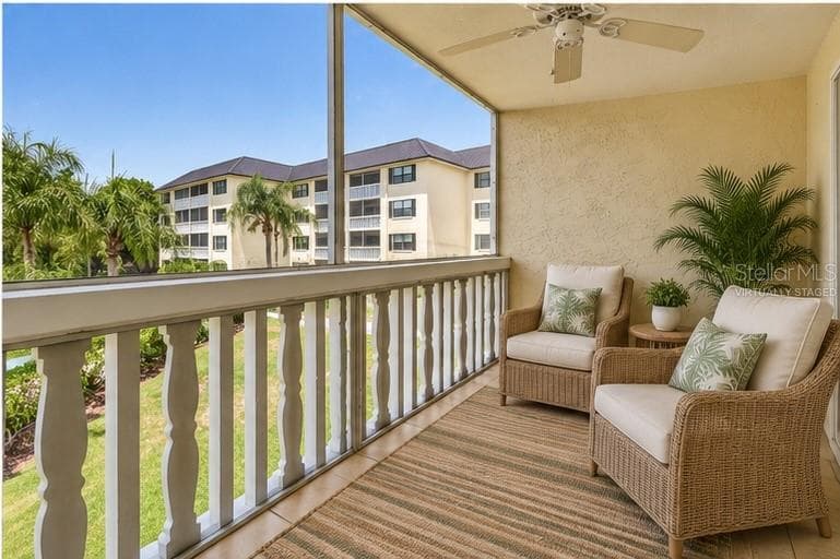 Virtually staged - 101 N GRANDVIEW ST #203, MOUNT DORA