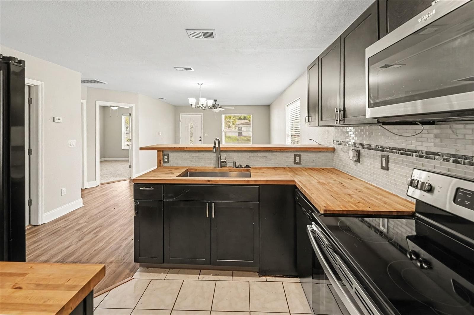 Single Family Residence at 2620 13TH AVE S, ST PETERSBURG, photo 4 of 15