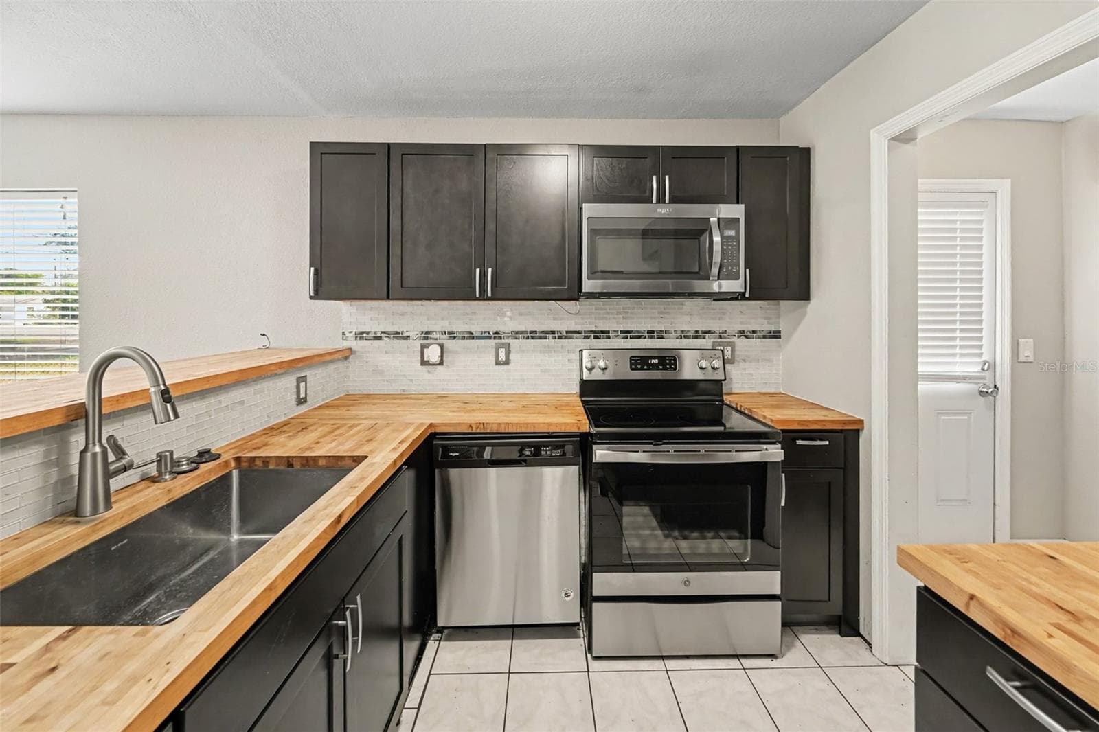 Single Family Residence at 2620 13TH AVE S, ST PETERSBURG, photo 6 of 15