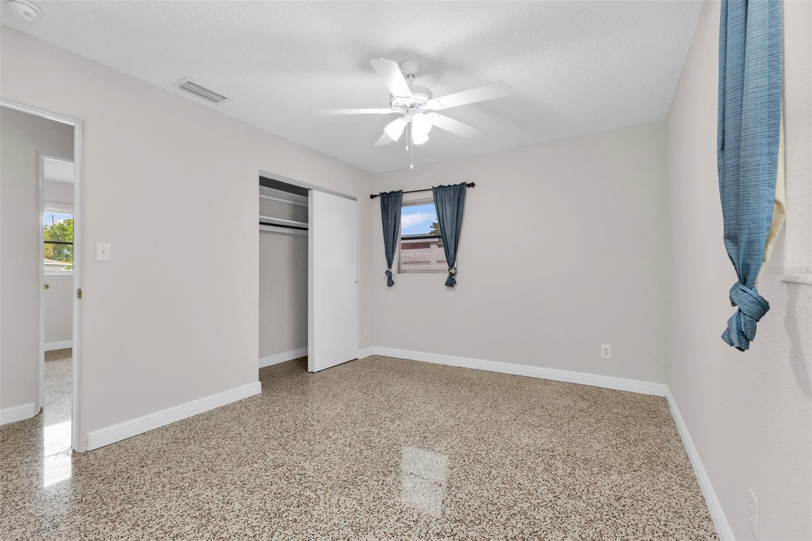 Single Family Residence at 6235 COLUMBIA DR, BRADENTON, photo 9 of 47