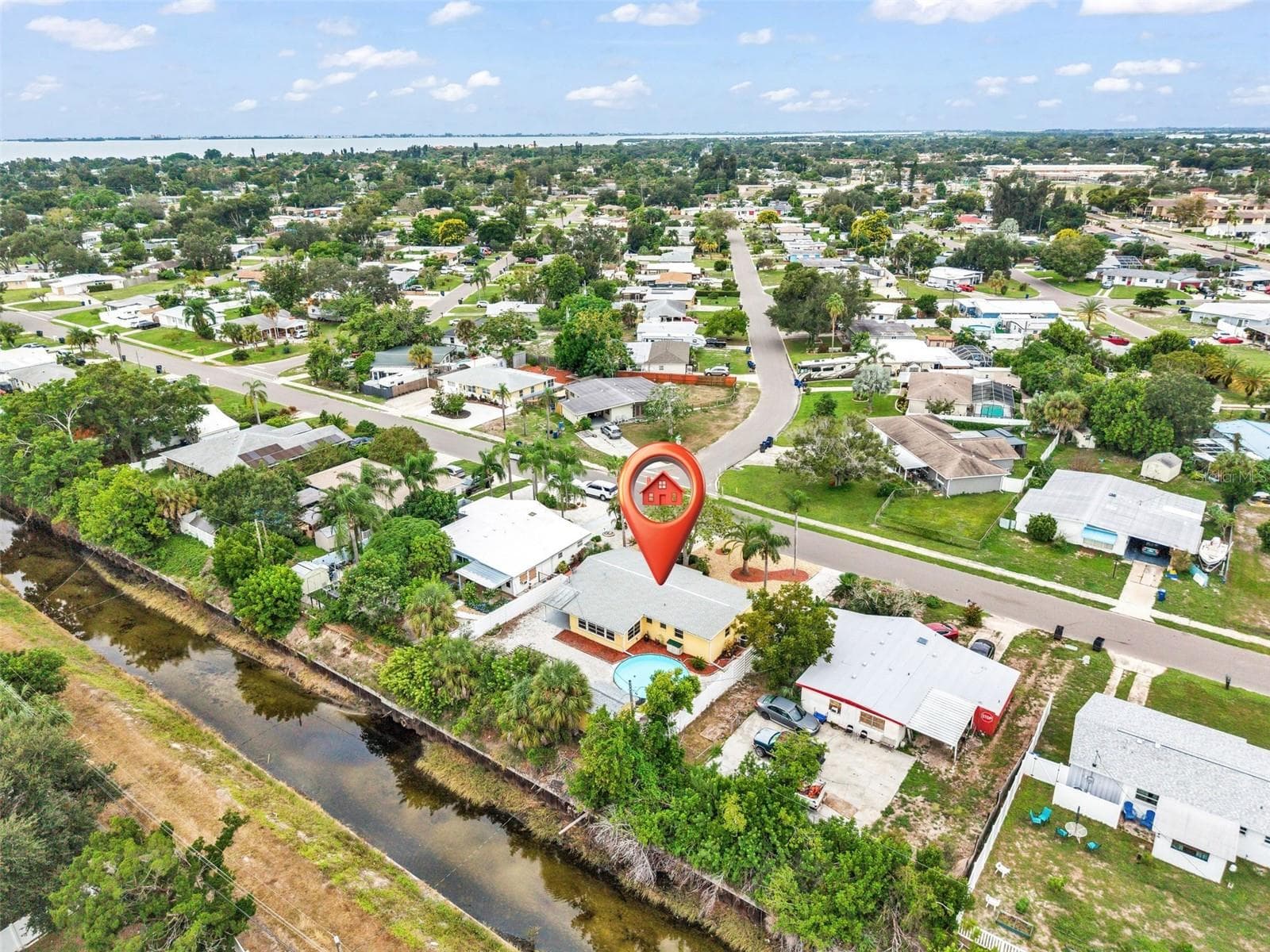 Single Family Residence at 6235 COLUMBIA DR, BRADENTON, photo 10 of 47