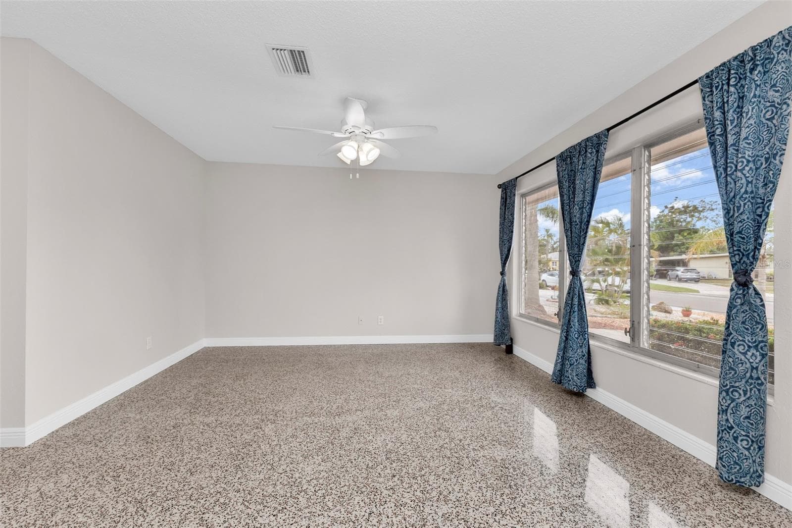 Single Family Residence at 6235 COLUMBIA DR, BRADENTON, photo 16 of 47