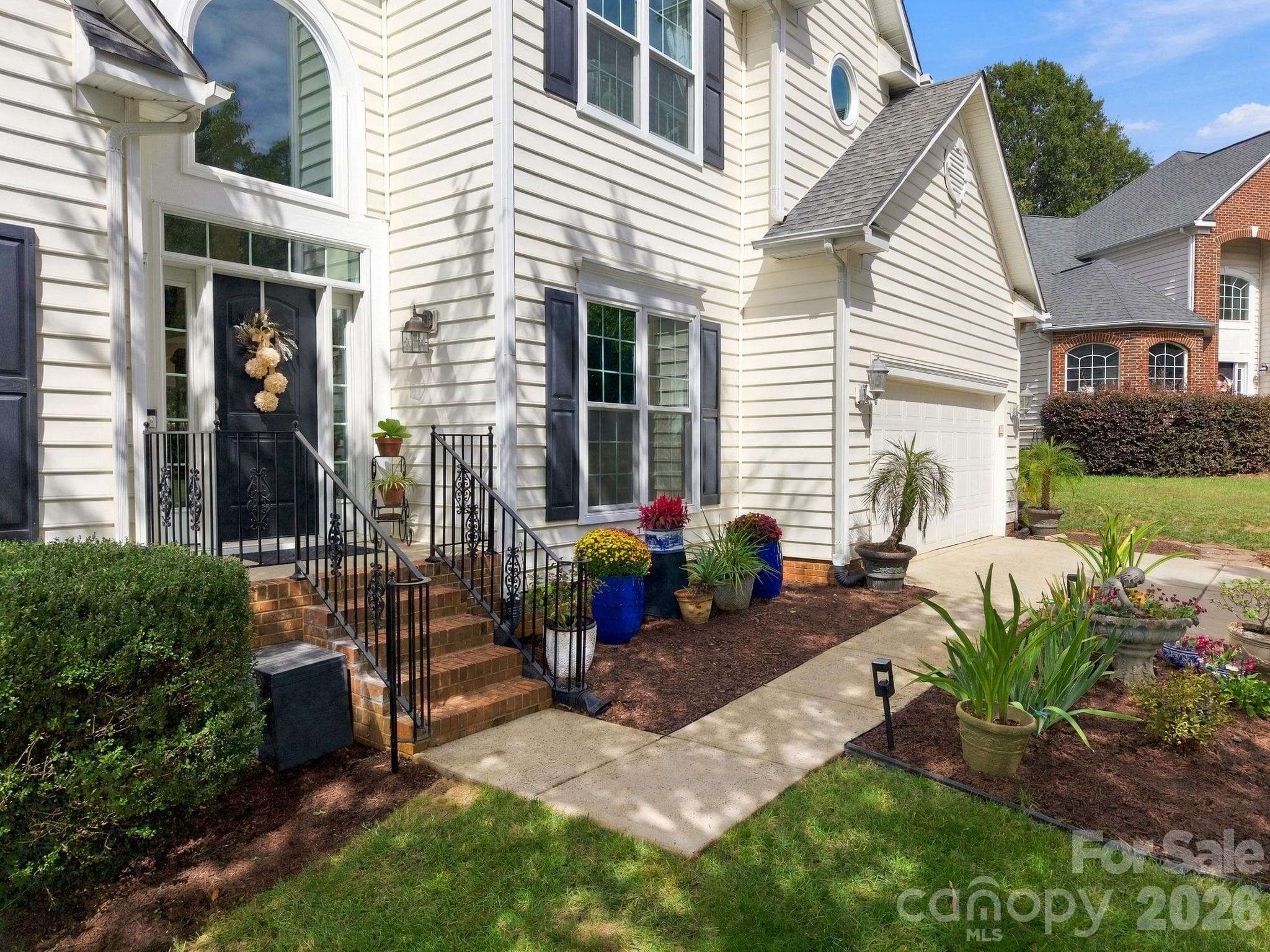 Single Family Residence at 20304 Southshore Drive, Cornelius, photo 4 of 46
