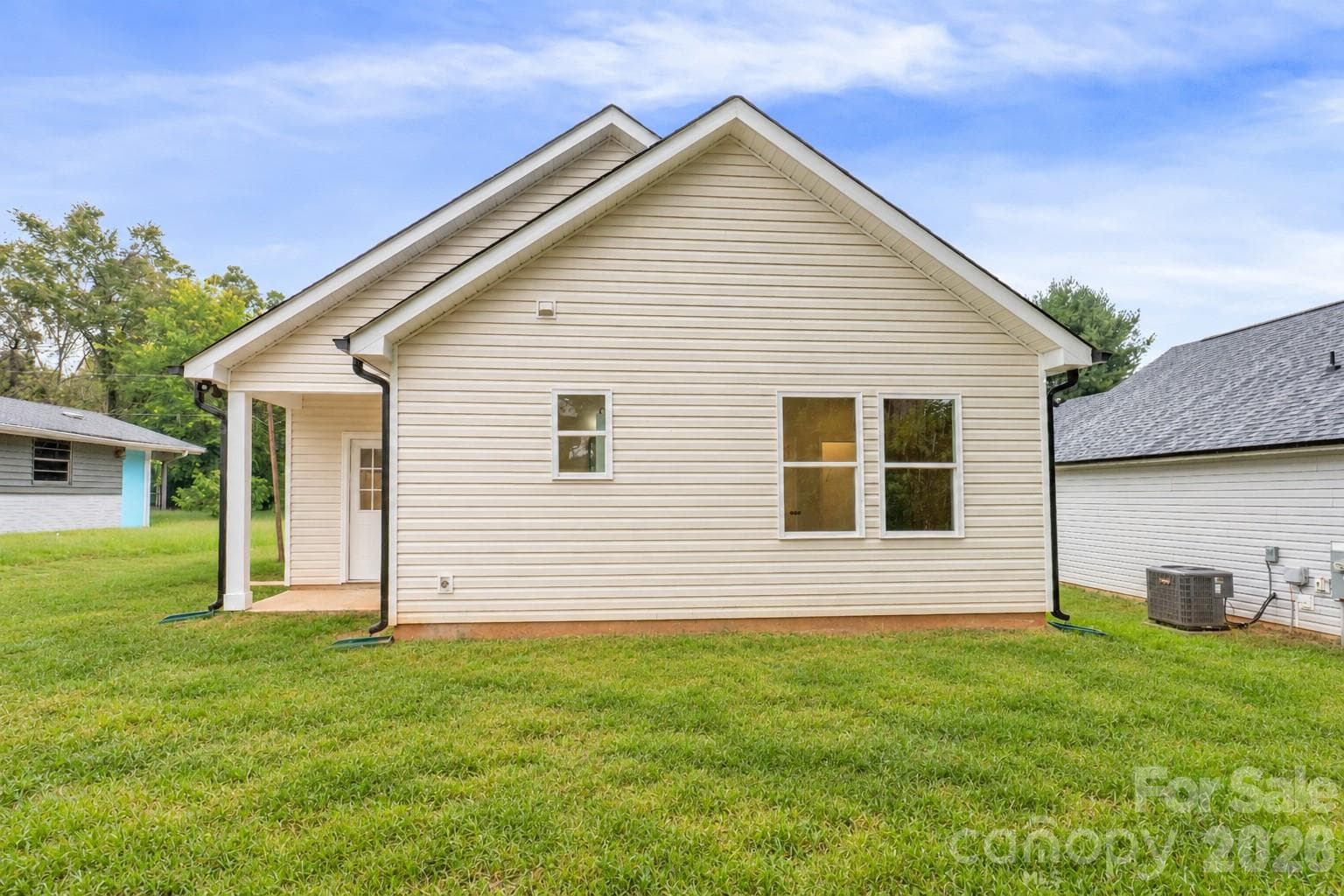 Virtually staged grass - 807 Cedar Street, East Spencer
