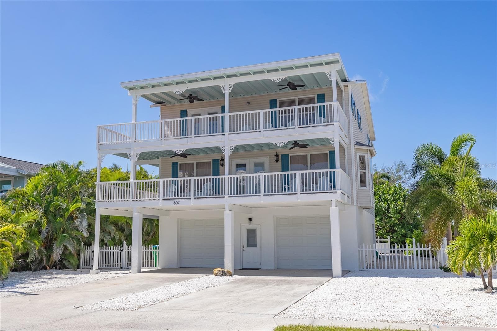 607 S BAY BLVD